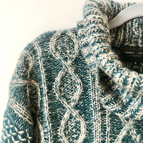 Chunky Evergreen Turtleneck Sweater - Picture 5 of 5